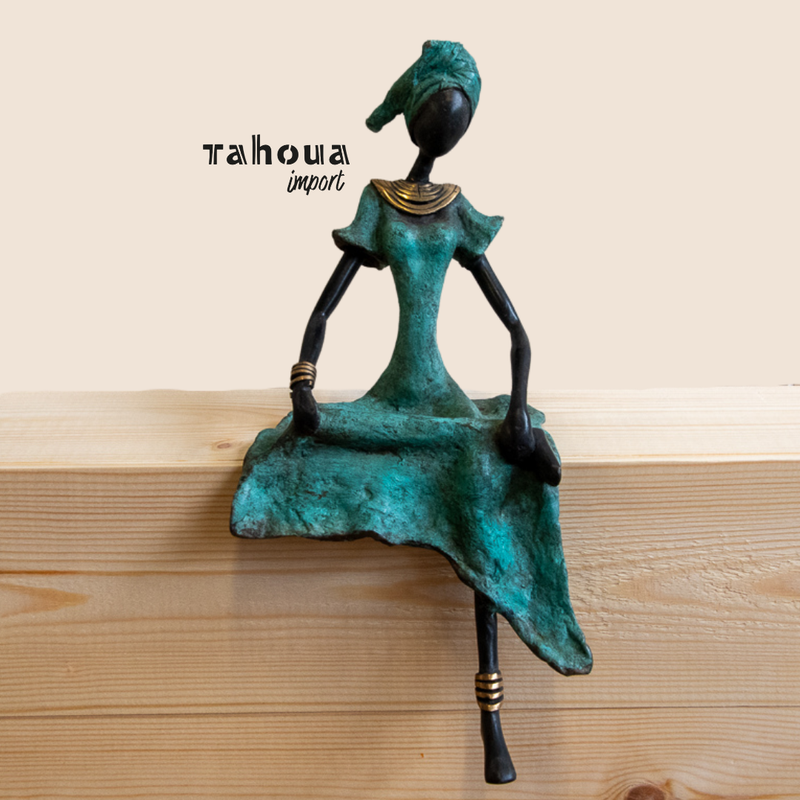 Seated woman with elegant dress - Turquoise