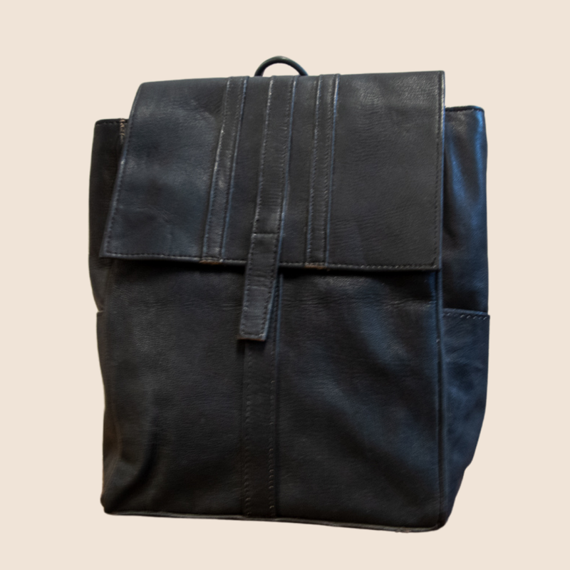 Small backpack - black