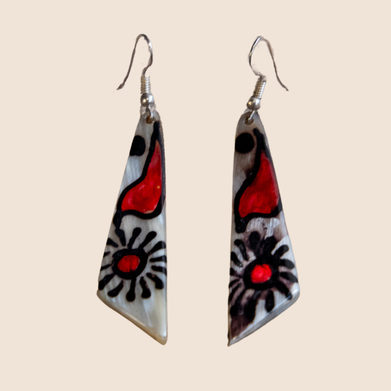 Earrings horn with henna: elongated red