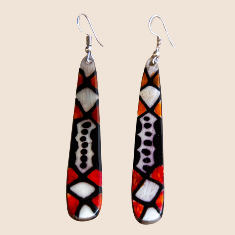 Earrings horn with henna: Elongated Orange/Red