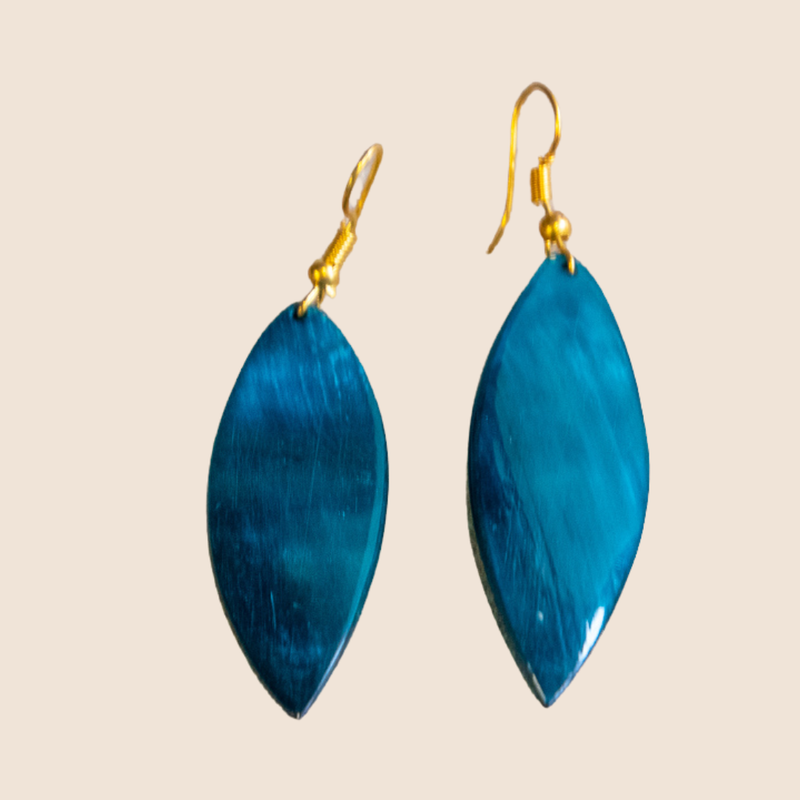 Earrings horn blue diamond