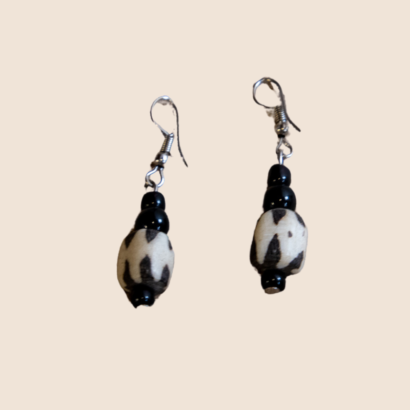 Earrings Bone-Batik round