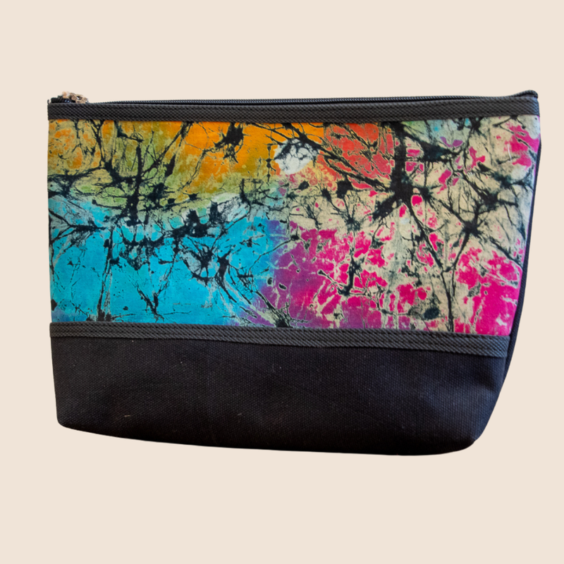 Toiletry bag L with colored Batik